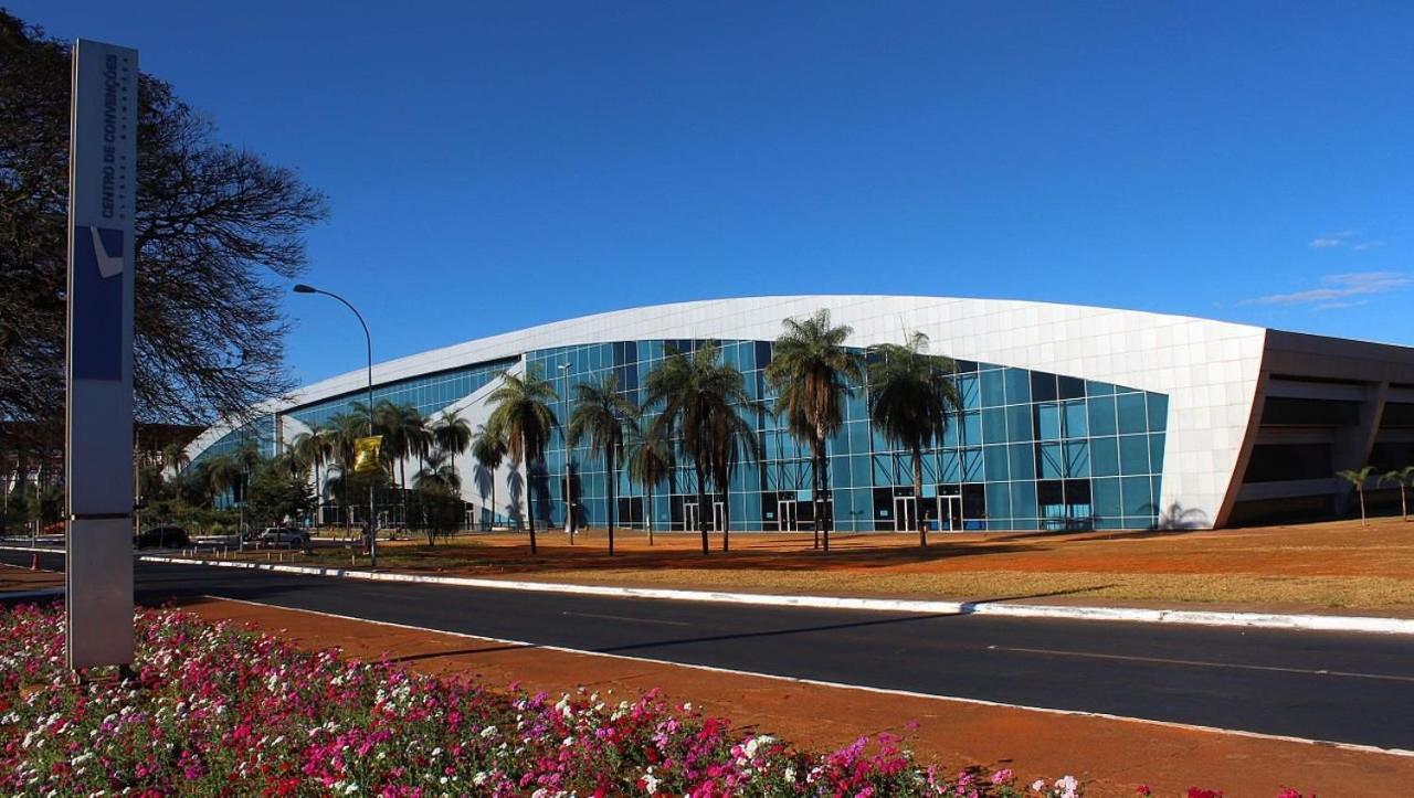 V822 Apart Aconchegante Em Frente Ao Shopping Brasilia Bagian luar foto